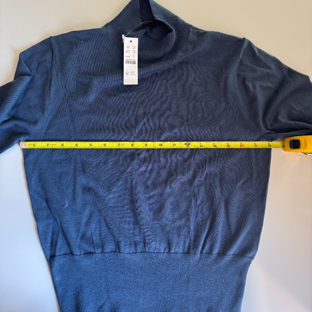 NWT J. Crew Lightweight Turtleneck Sweater Size Small Indigo - Picture 3 of 6